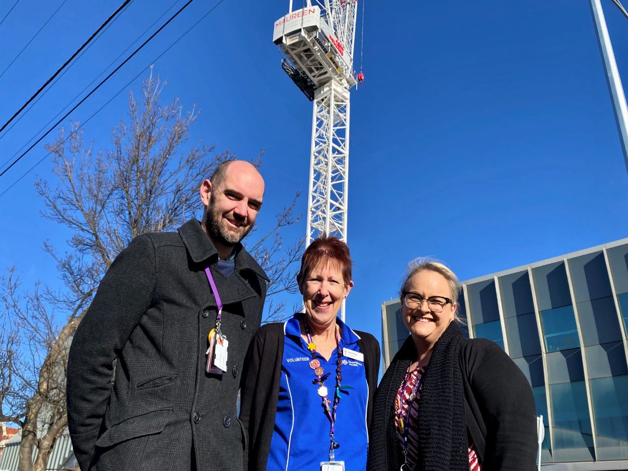 Lifting Our Volunteers To New Heights – Tower Crane Honours Remarkable Grampians Health Volunteerlifting Our Volunteers To New Heights – Tower Crane Honours Remarkable Grampians Health Volunteer